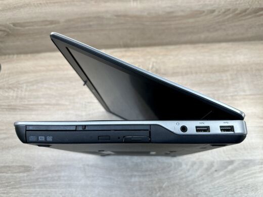 Dell Latitude E6540 - 4