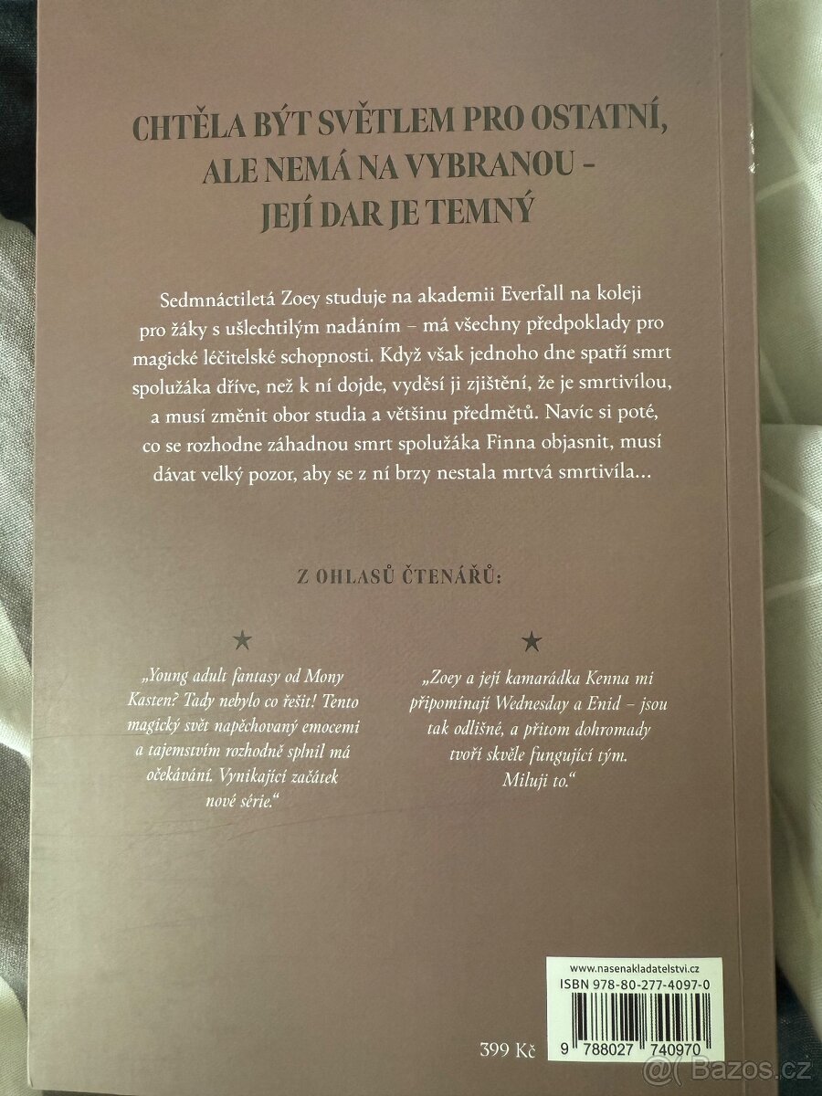 Ve spárech magie Mona Kasten - 4