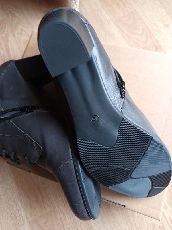 Kotníkové boty Baťa - 4