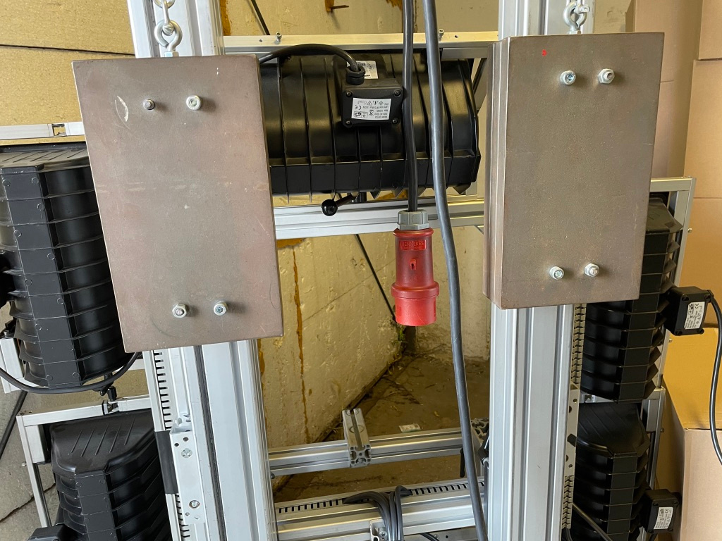 Osvětlení na stativu. - 4