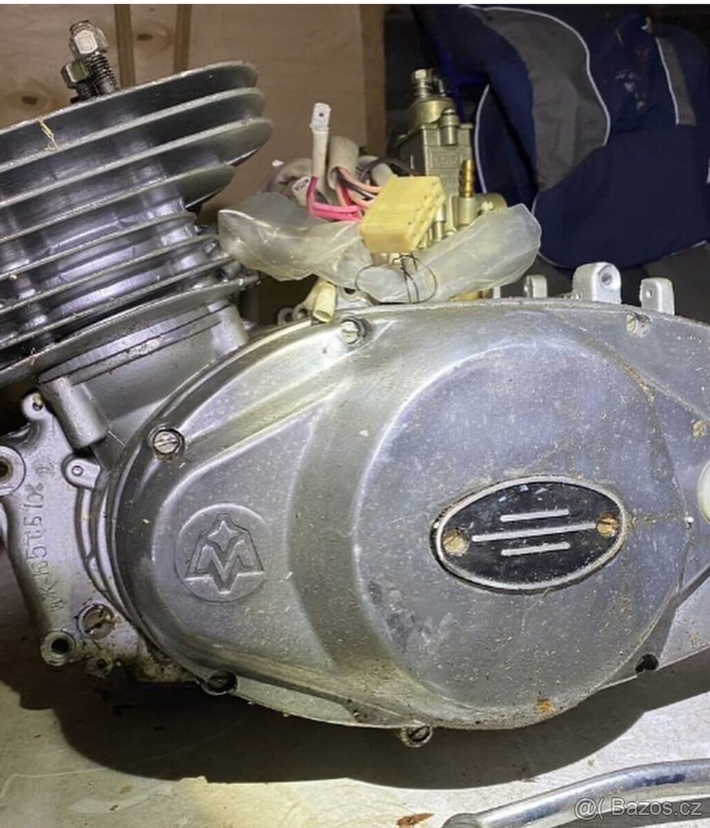 Originální nový motor uloženka IŽ PLANETA IŽ JUPITER IŽ350 - 4