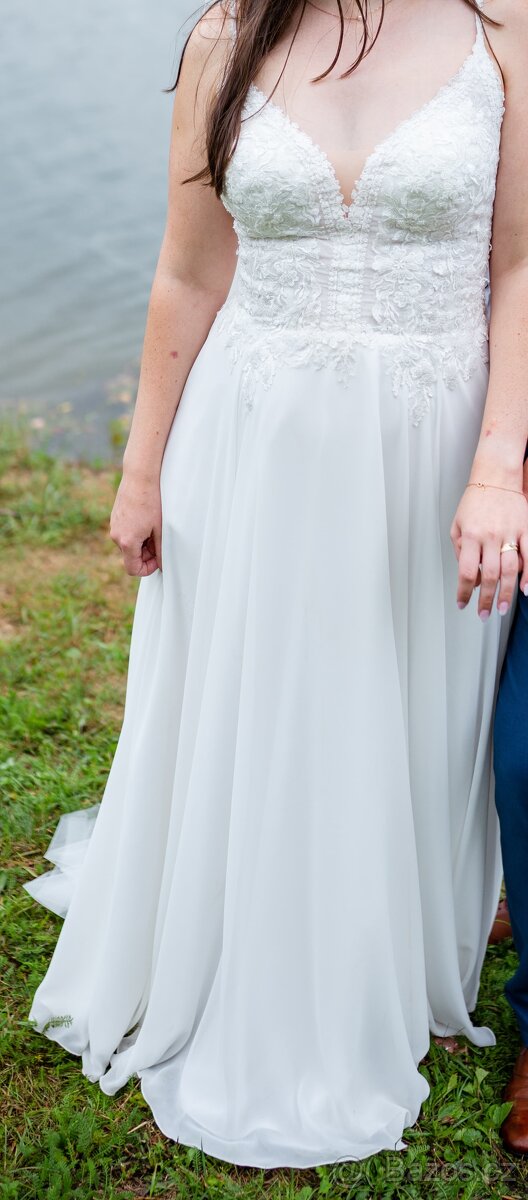 Prodám svatební šaty, vel. 38 - 4