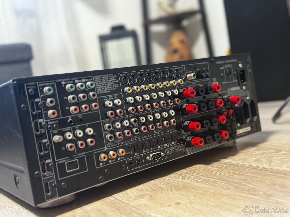 YAMAHA RX-V1900 - 4