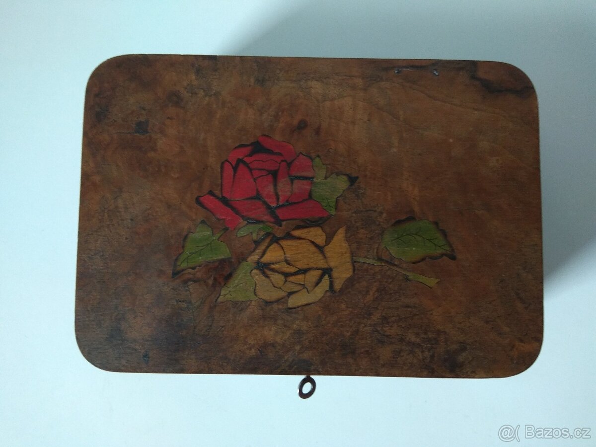 Starožitná dřevěná kazeta s intarzií - 4