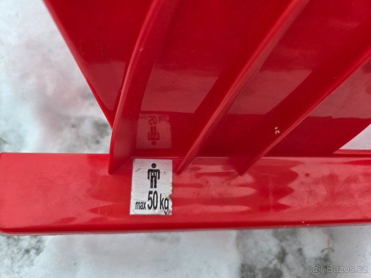 Plastové sáně s ohrádkou - 4