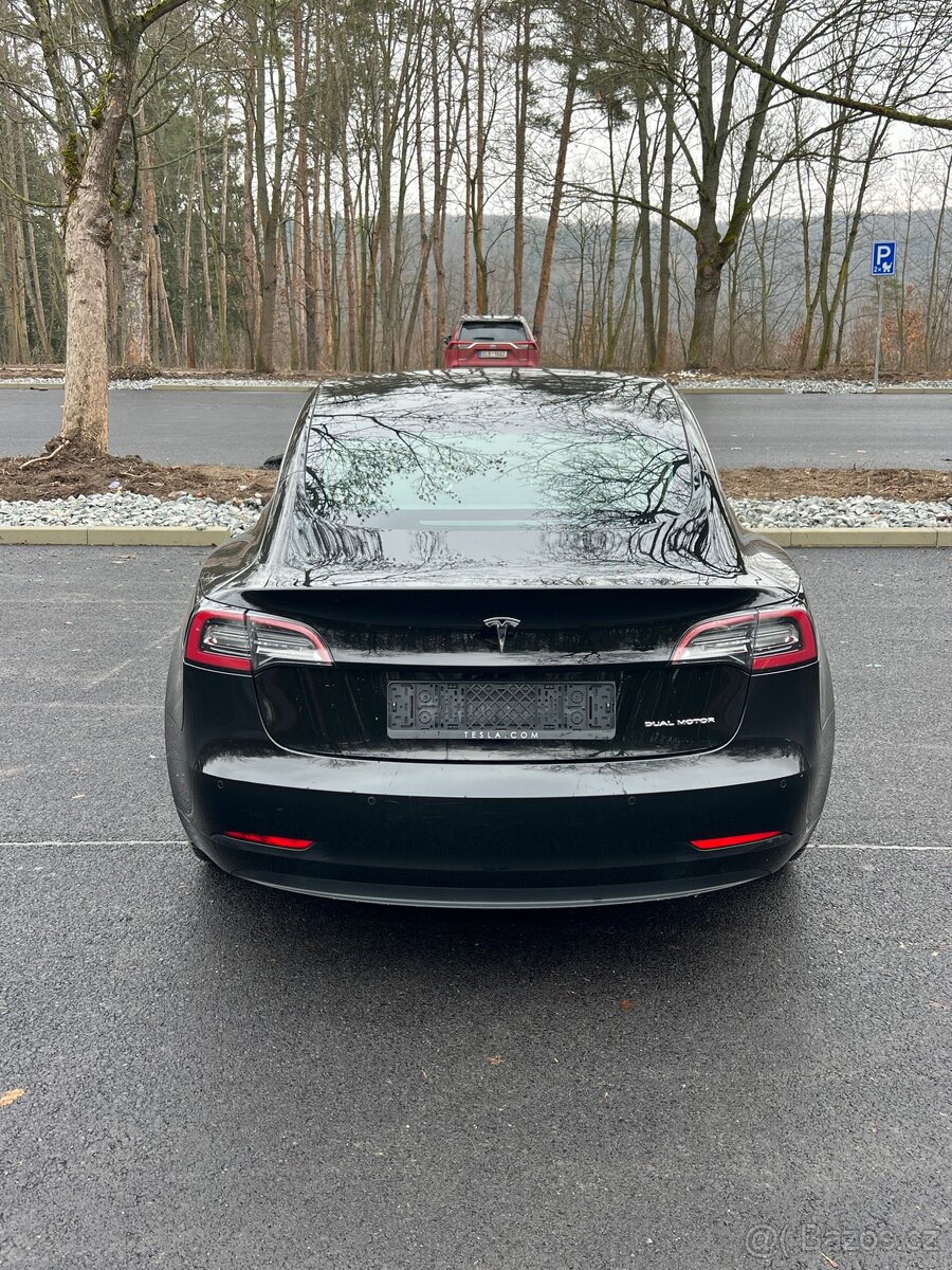 Tesla model 3 Long Range - 4