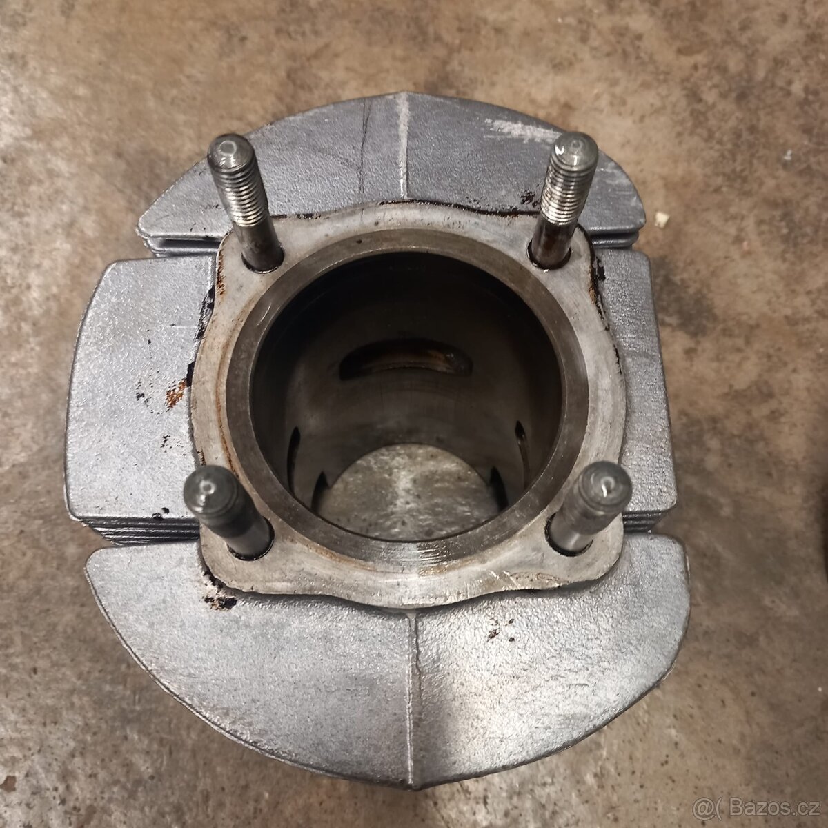 Trabant 601 náhradní díly - 4