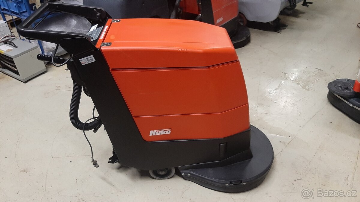Podlahový mycí stroj Hako B 530 - 4