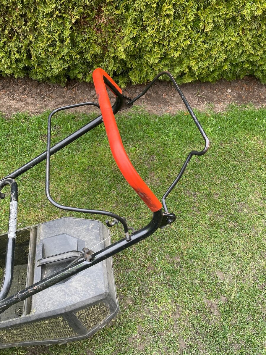 benzínová sekačka Castelgarden R - 4