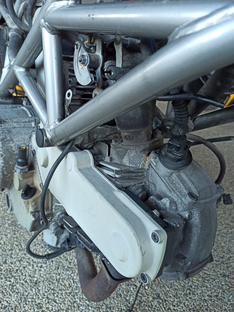 Motor kompletní Ducati - 4
