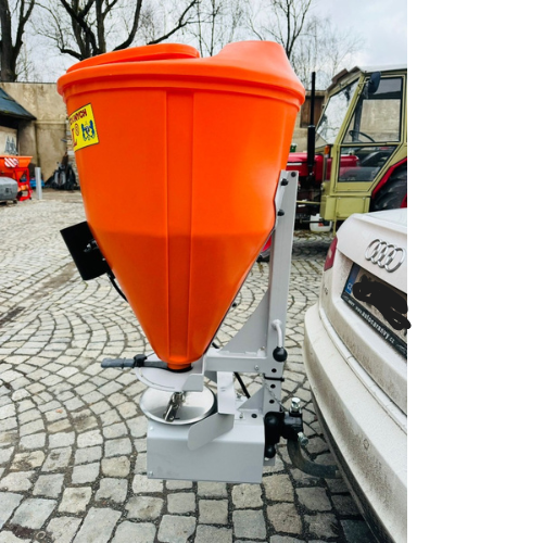 komunální sypač na tažné zařízení - 4