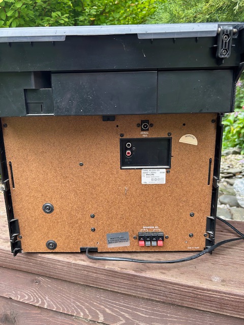 PHILIPS - radio, magnetofon, gramofon, reproduktory. - 4