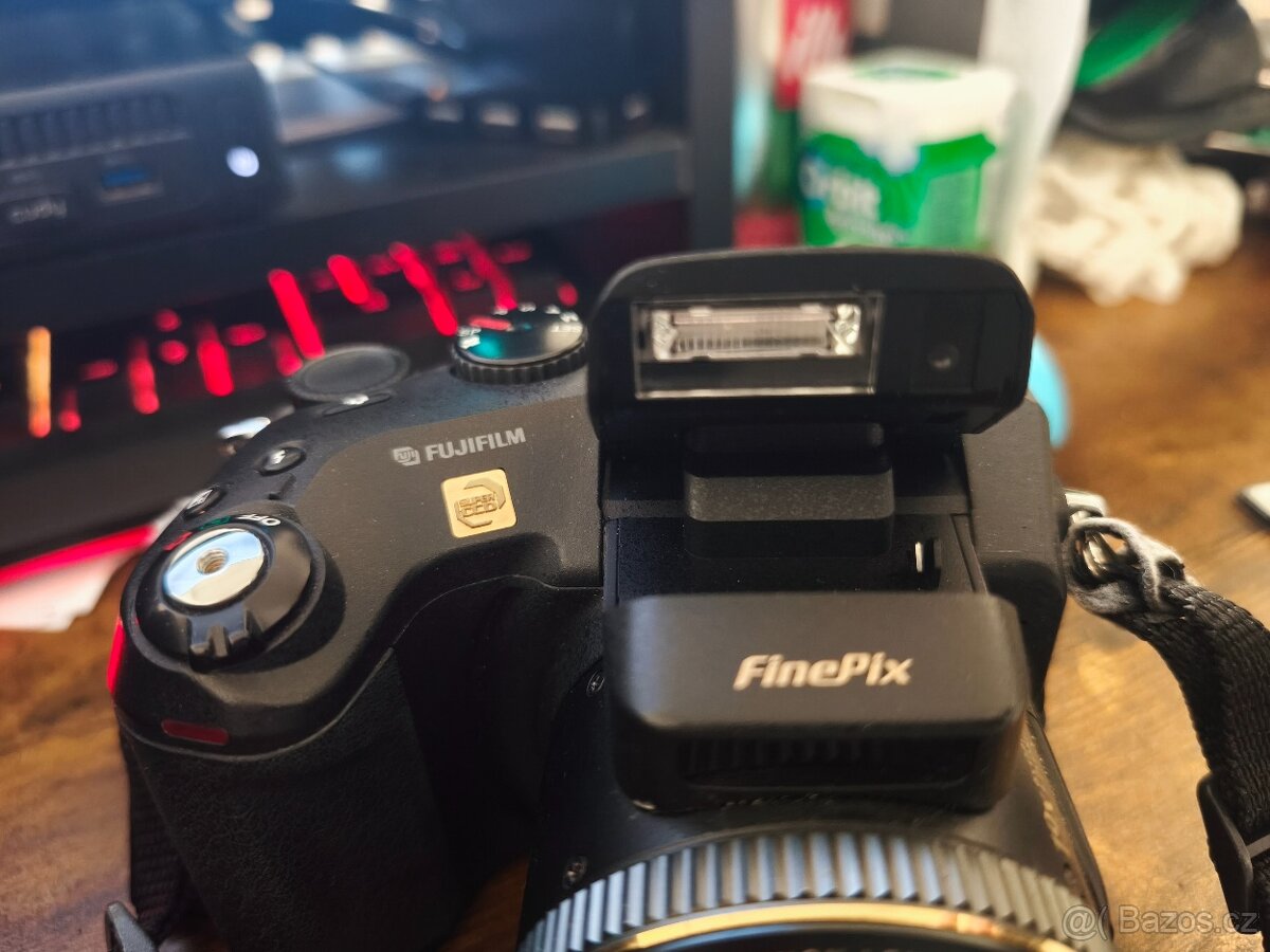 FUJIFILM FinePix S7000, - 4