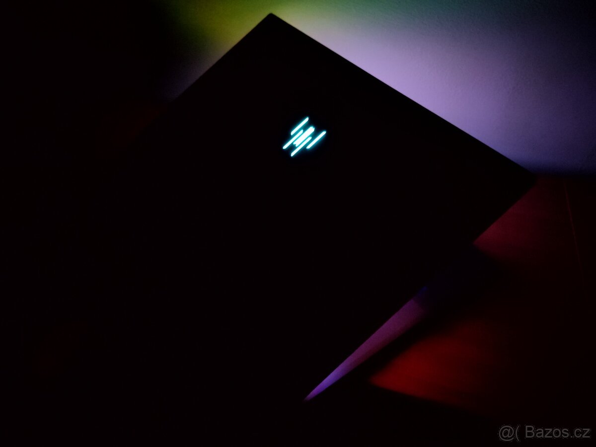 Obří 18 Predator Neo,i9-14th,4070-140w-RTX,32gb,QHD-Top - 4