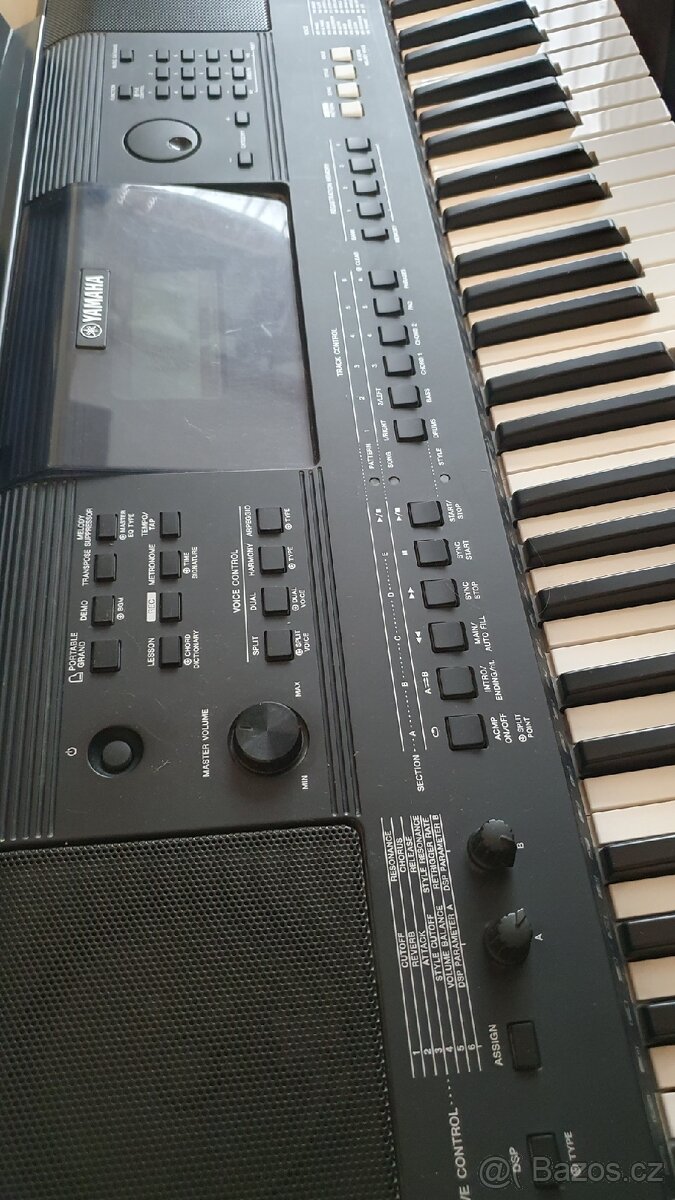 Elektrické klavesy YAMAHA psr E453 - 4