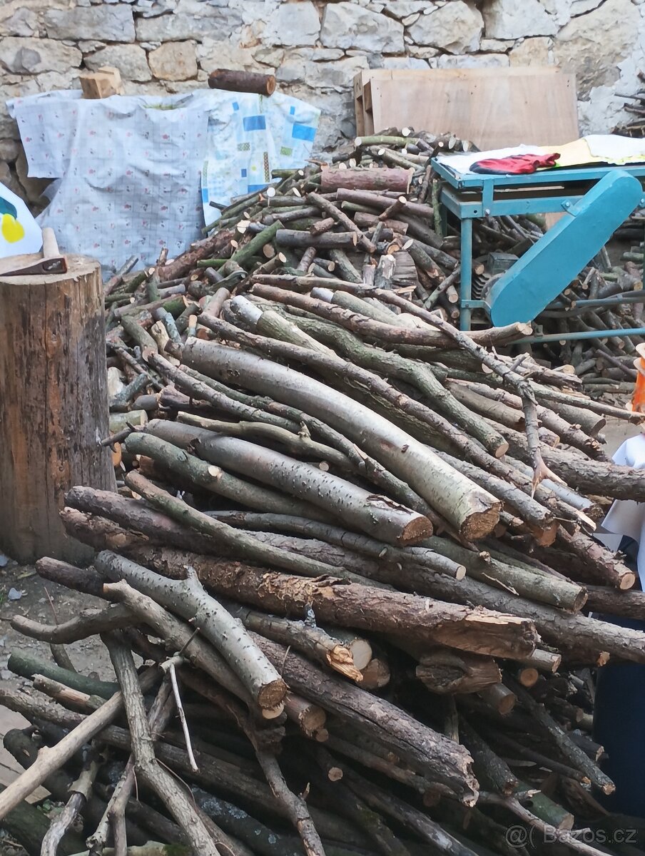 hledám staré palety a střešní latě na otop - 4