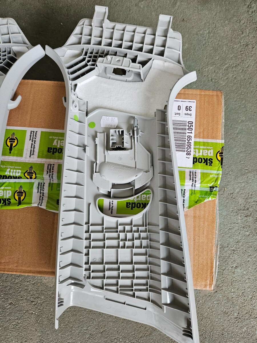 Panel B sloupku Octavia lll - 4