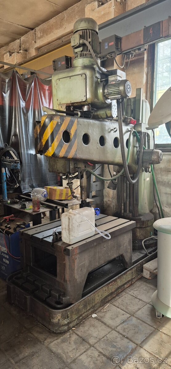 Soustruh, vrtačka vr4 - 4