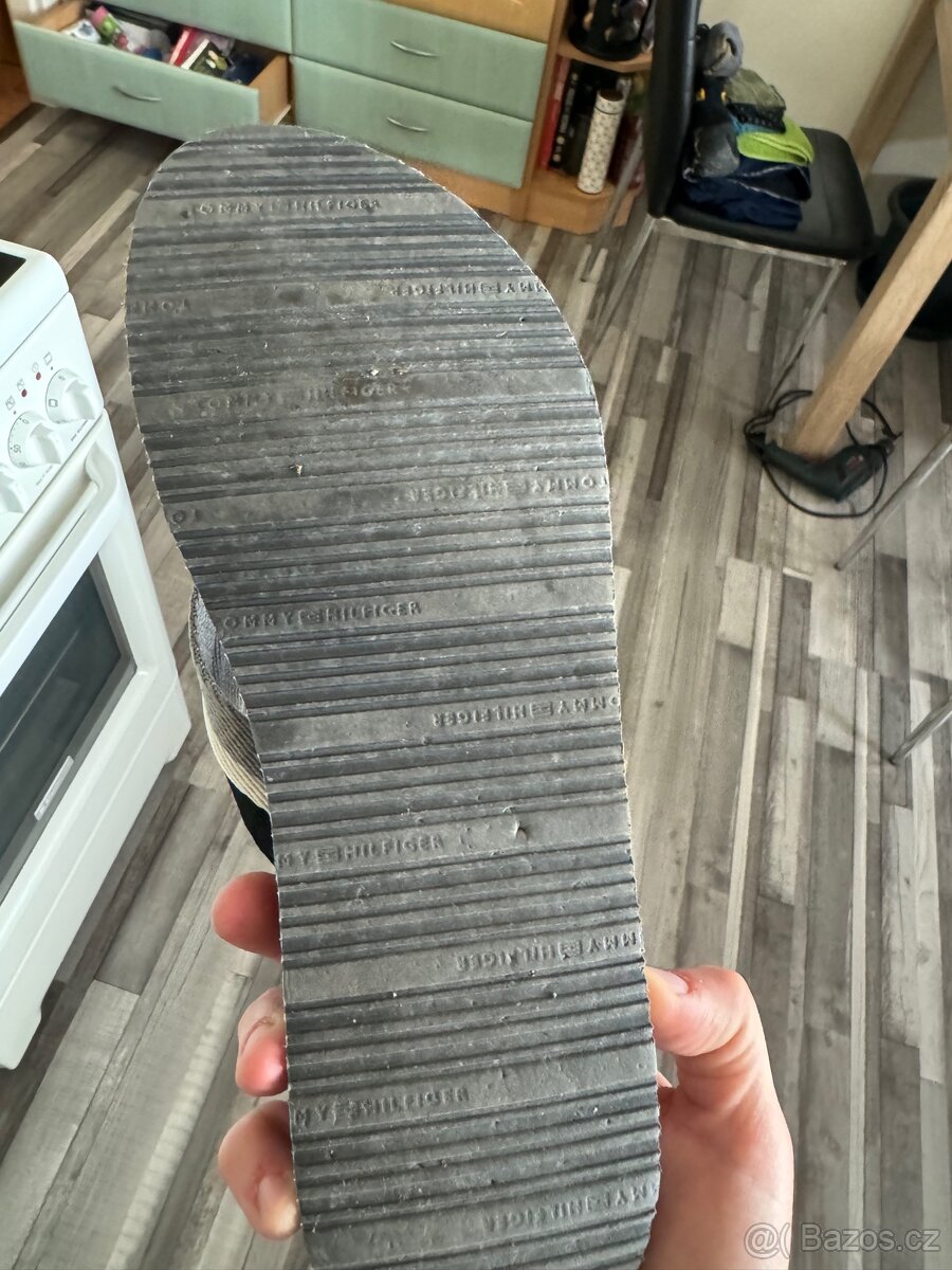 Tommy Hilfiger žabky - 4