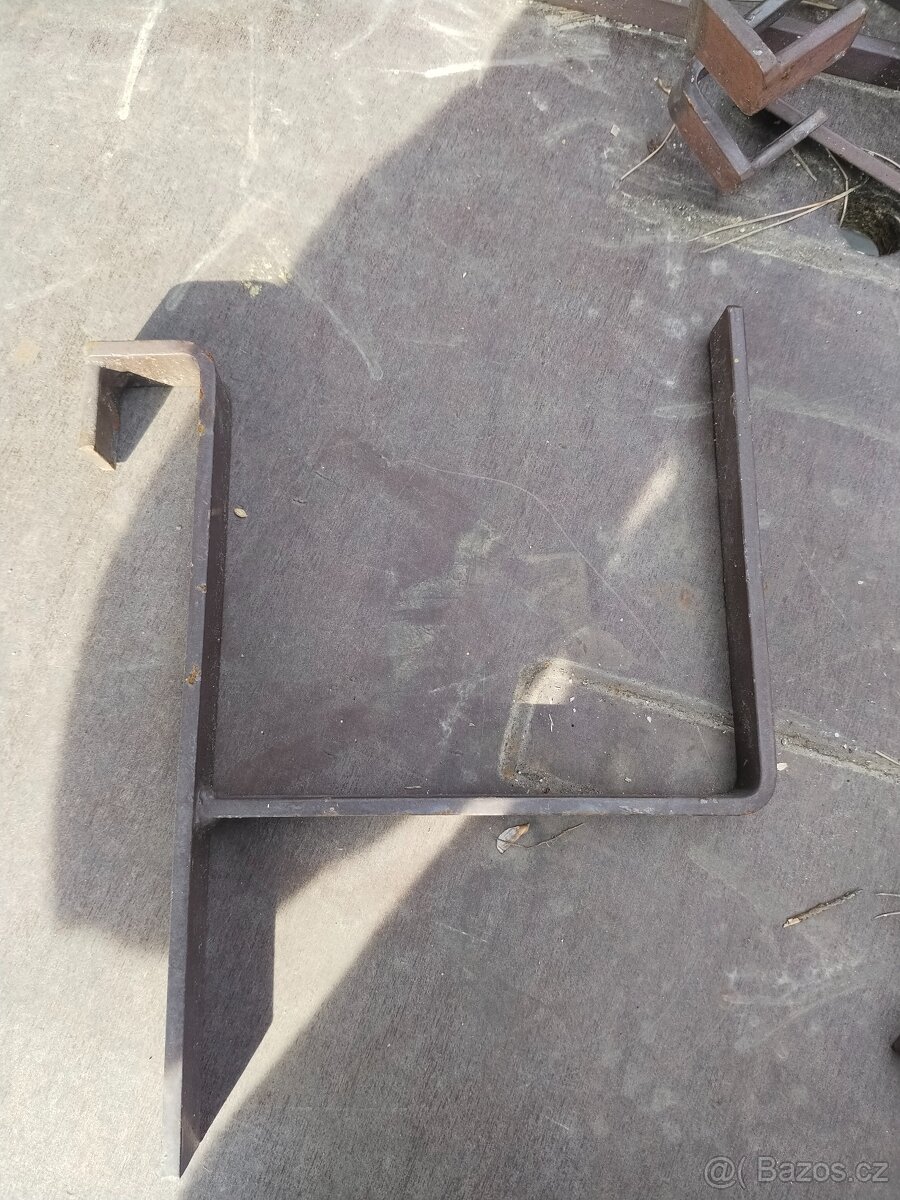 Držáky na truhlíky - 4