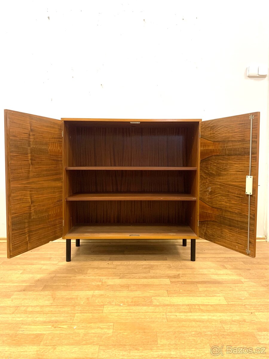 Retro komoda 60. léta —. - 4