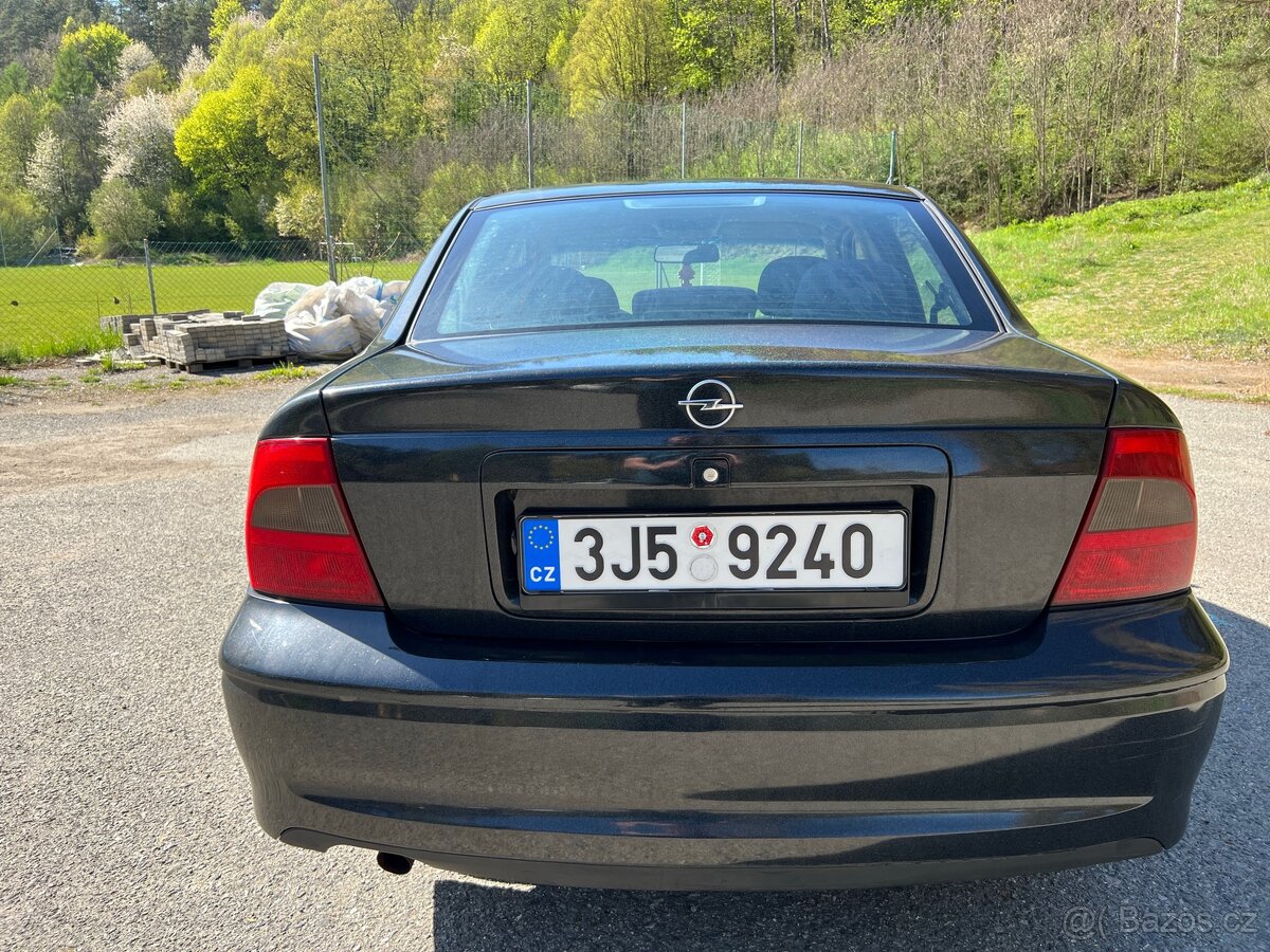 Opel Vectra B - 4
