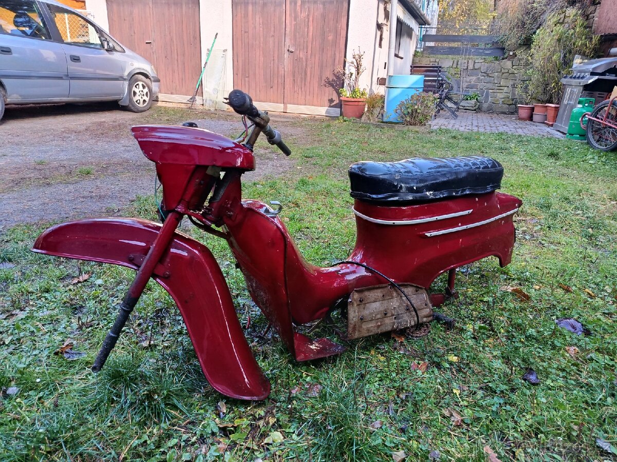 Jawa kostra- náhradní díly - 4