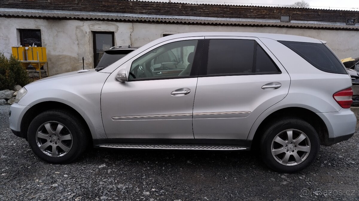 Náhradní díly na Mercedes-Benz - ML - w164 - 4