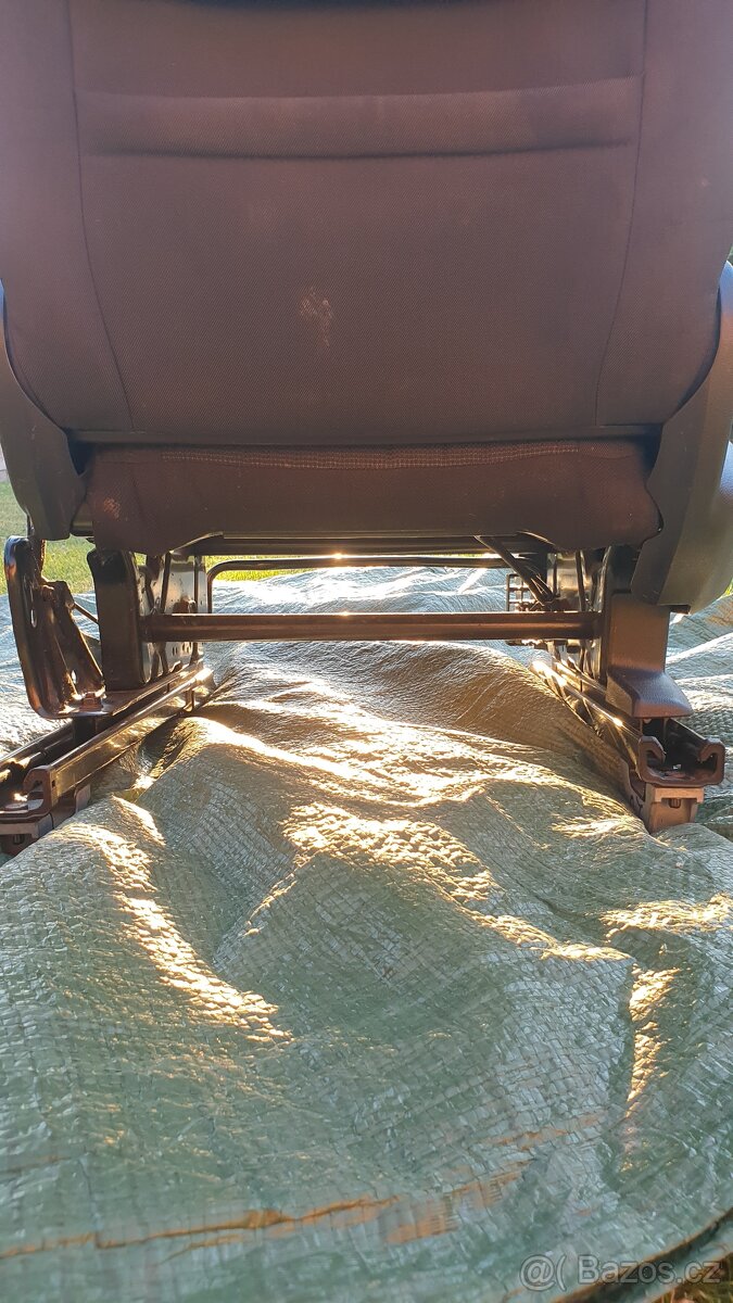 Prodám přední sedačky na s-max galaxy - 4