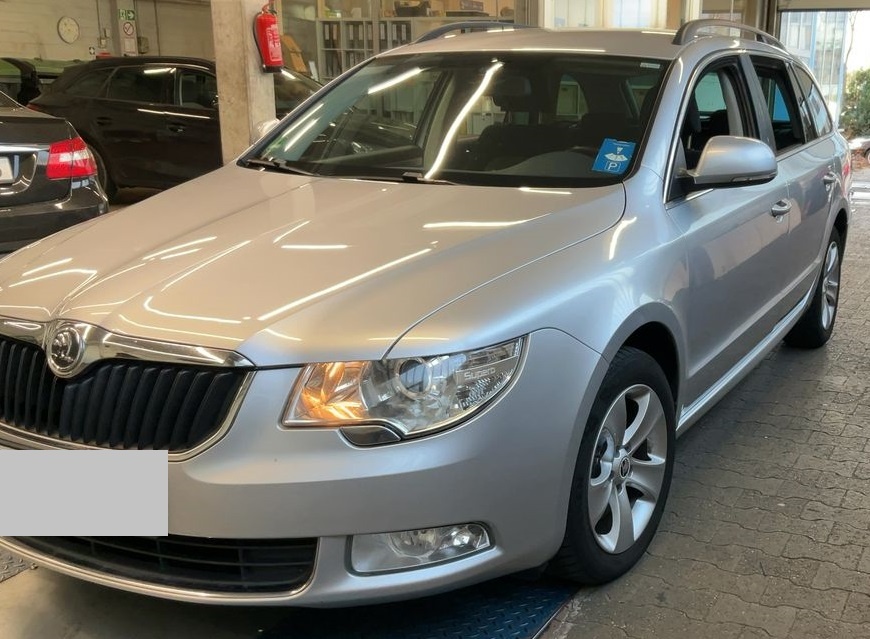 ŠKODA SUPERB II 2.0TDI 103KW r.5/2012 213 tkm TOP STAV - 4