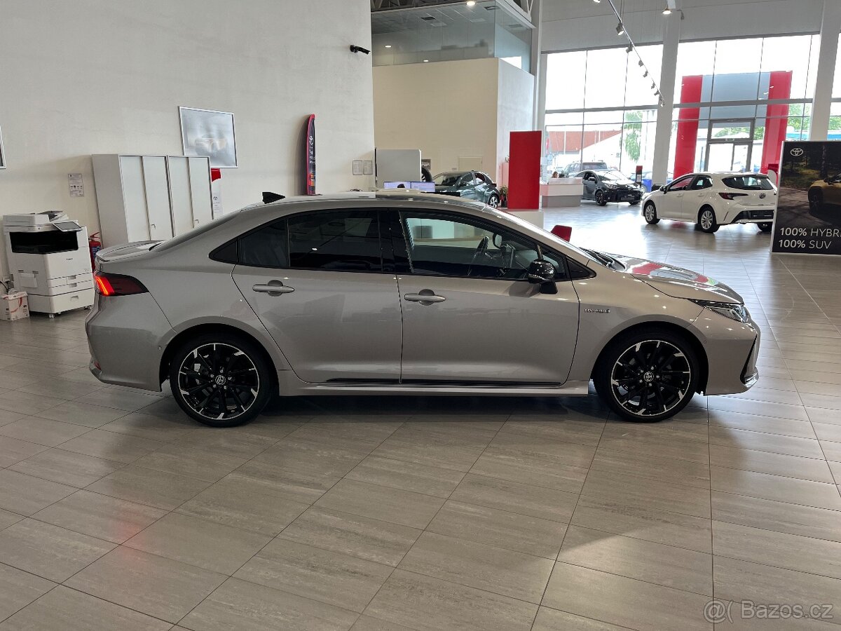 Toyota Corolla sedan GR SPORT DYNAMIC - 4