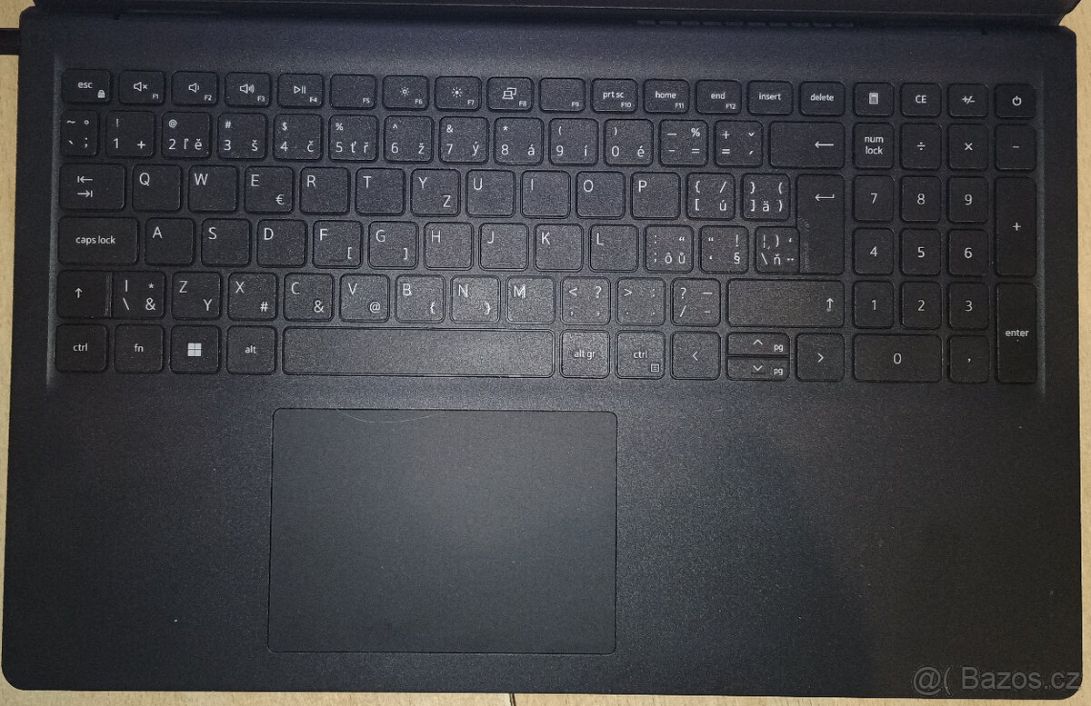 Prodám notebook Dell Inspirion 15 3520 - 4