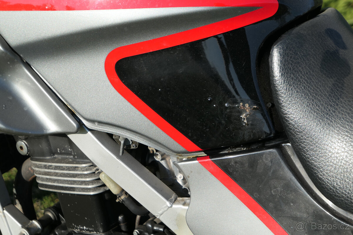 Kawasaki GPZ 500 S - 4