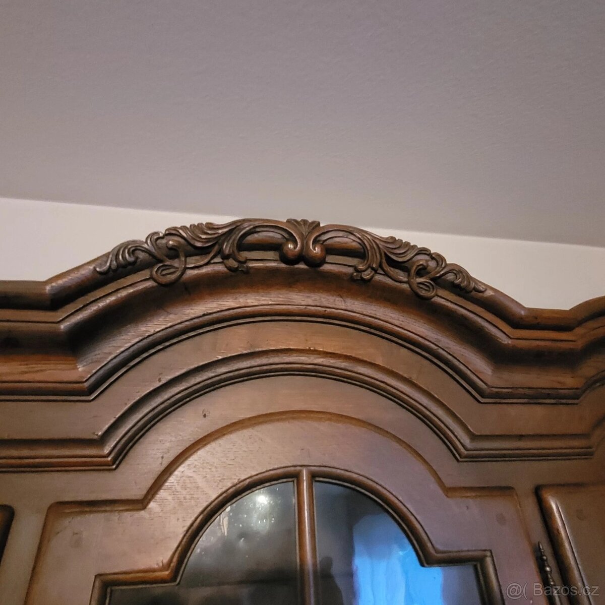 Masivní dubová vitrína - 4