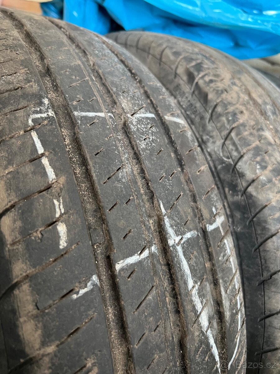 Kola Ford Transit 300S - 4