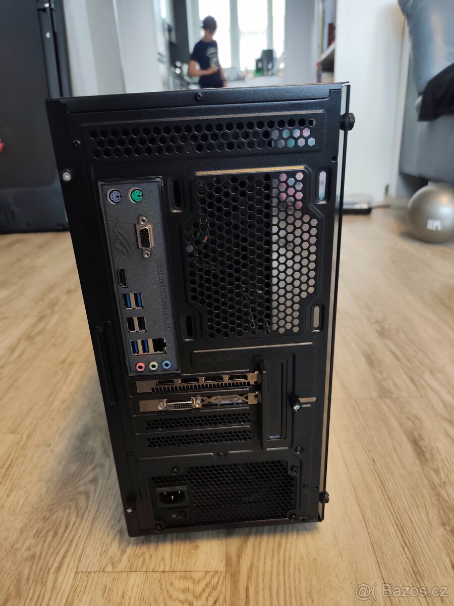 AMD Radeon Herní počítač - 4