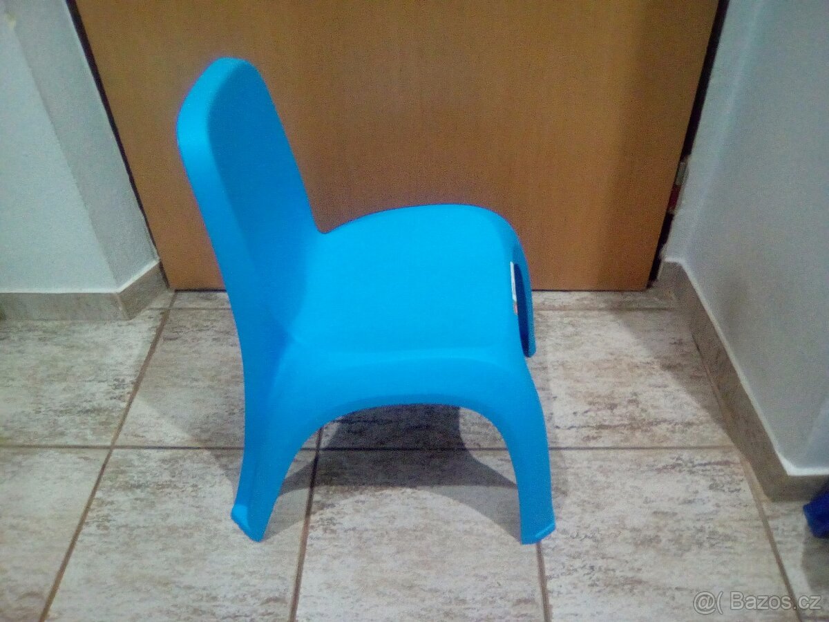 Plastová židle modrá - 4