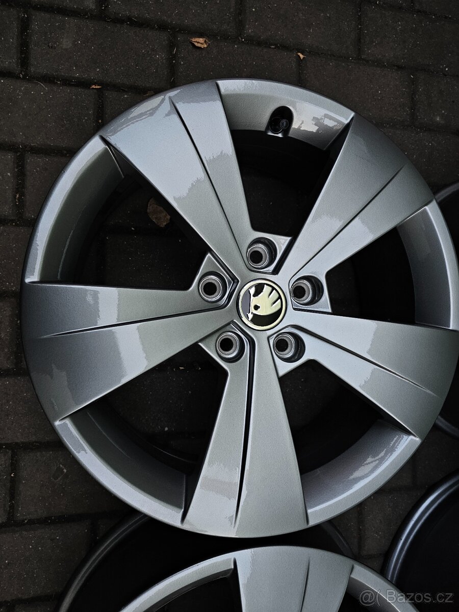 ALU kola disky Škoda 5x112 R17 Superb III Triton - 4