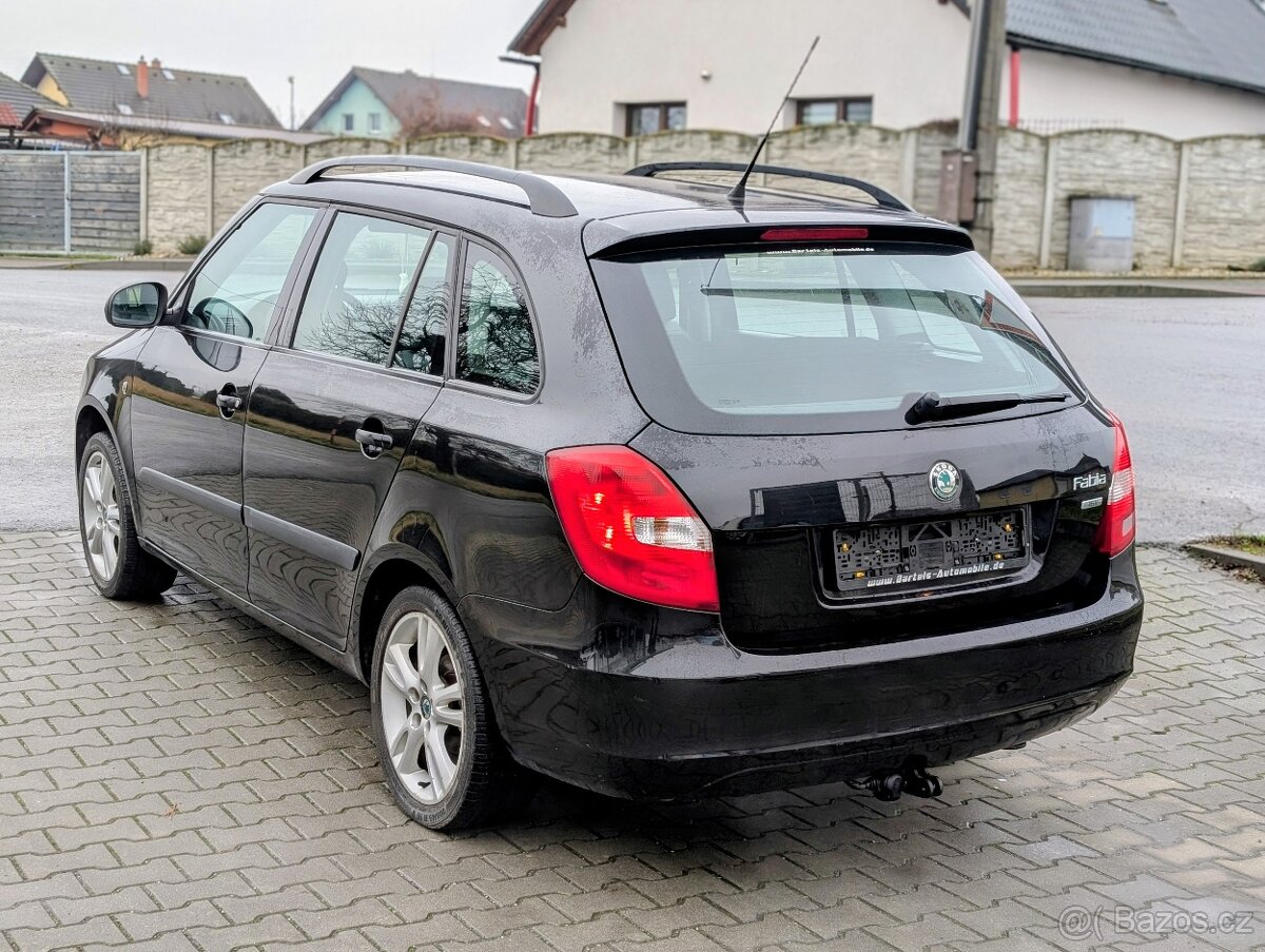 ŠKODA FABIA II COMBI 1.4 16V 63KW 2011 TAŽNÉ - 4