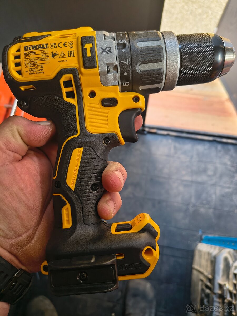 Aku příklepová vrtačka dewalt dcd796 - 4