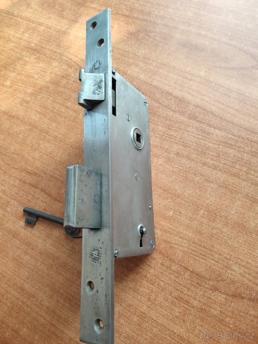 Zámek na vrata - dozický - 4