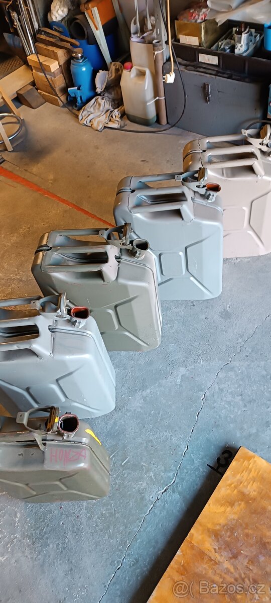 kovové kanystry - 4