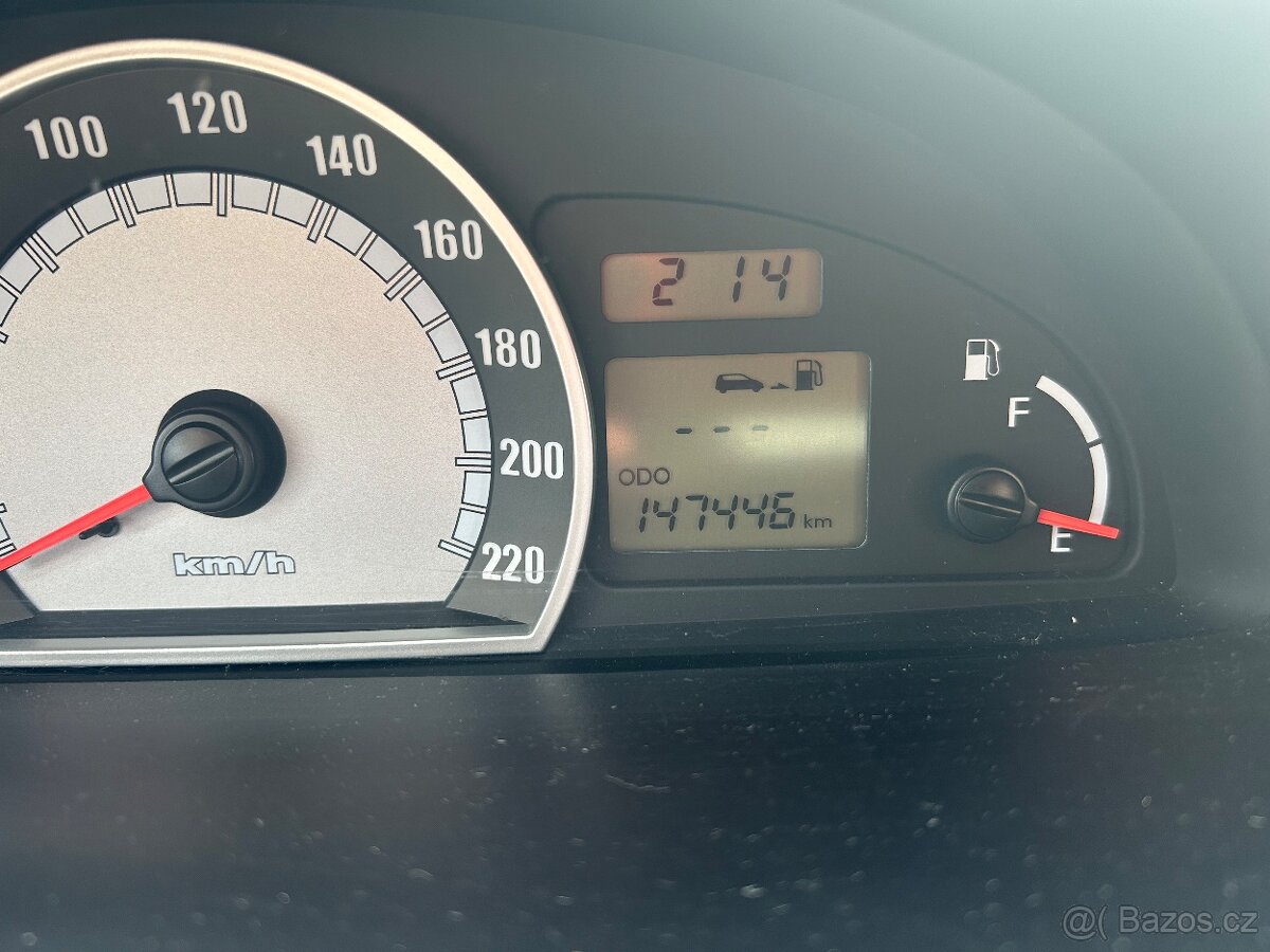 Hyundai Matrix 1,6 - 4