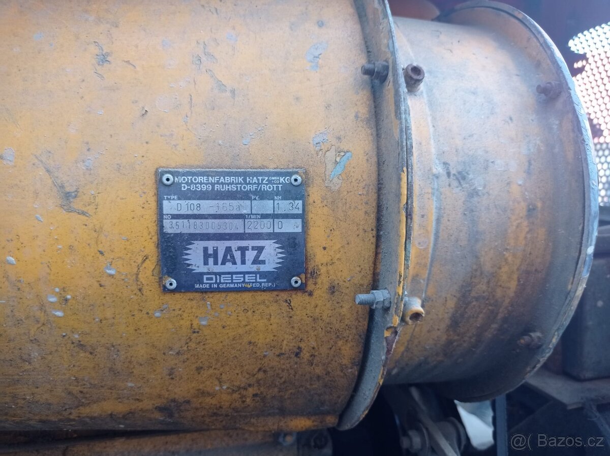 Traktor Eicher + náhradní motor +příslušenství - 4