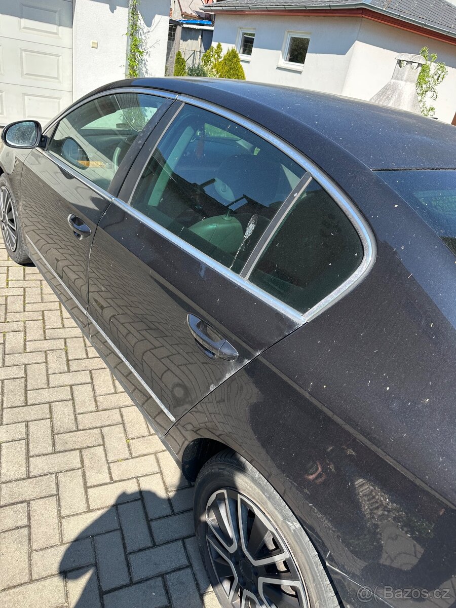 Prodám Volkswagen passat sedan B6 - 4