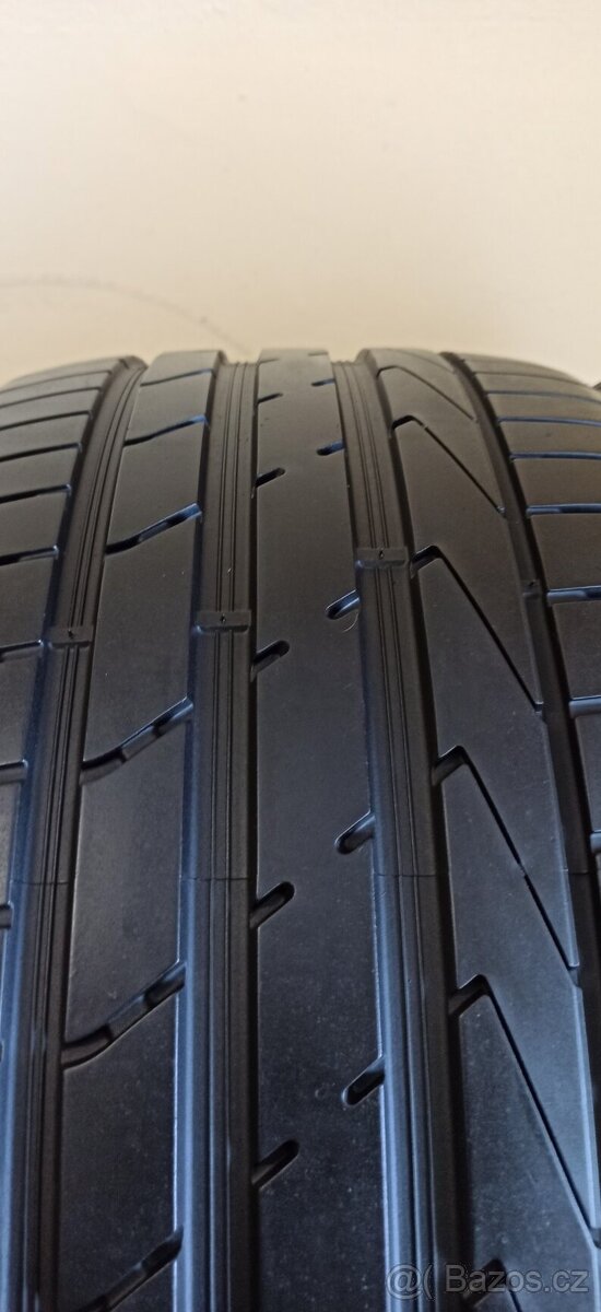 Hankook 265/35 R19 98Y 5mm - 4