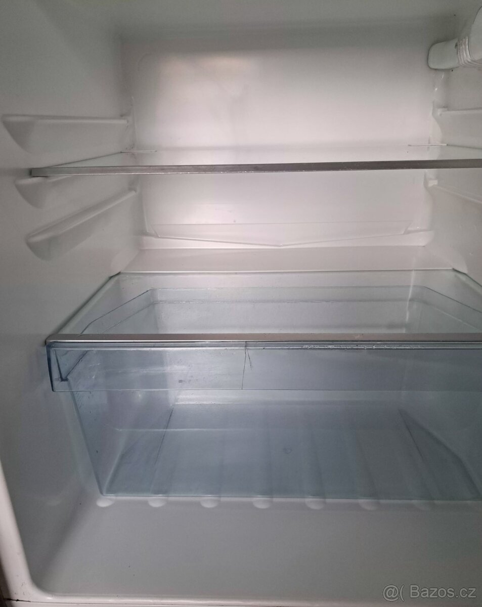Lednice s mrazákem AEG. - 4