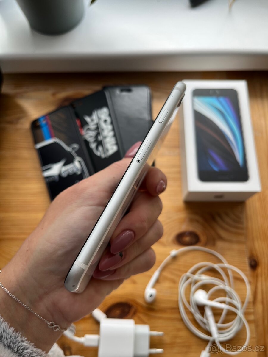 IPhone SE 2020 - 4