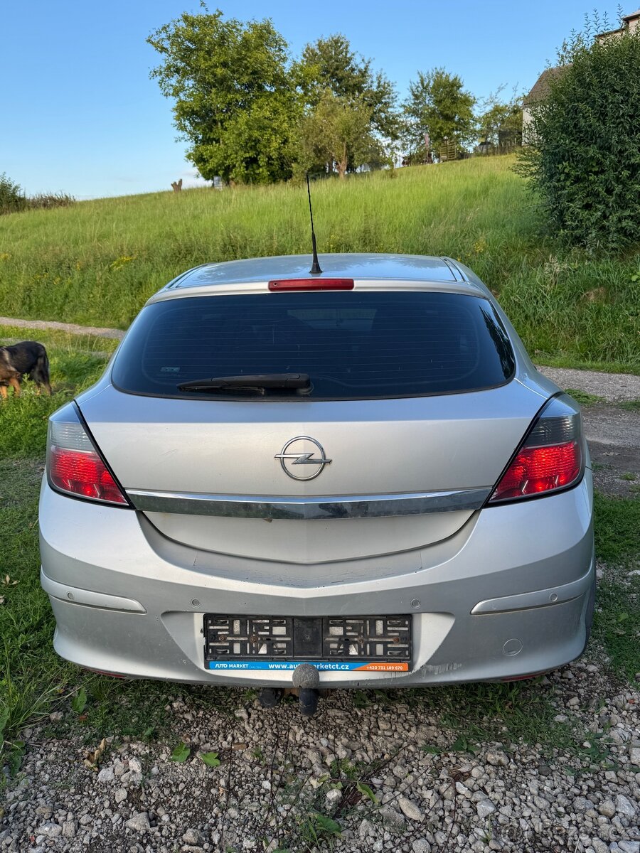 Opel Astra H 1.9tdci - 4