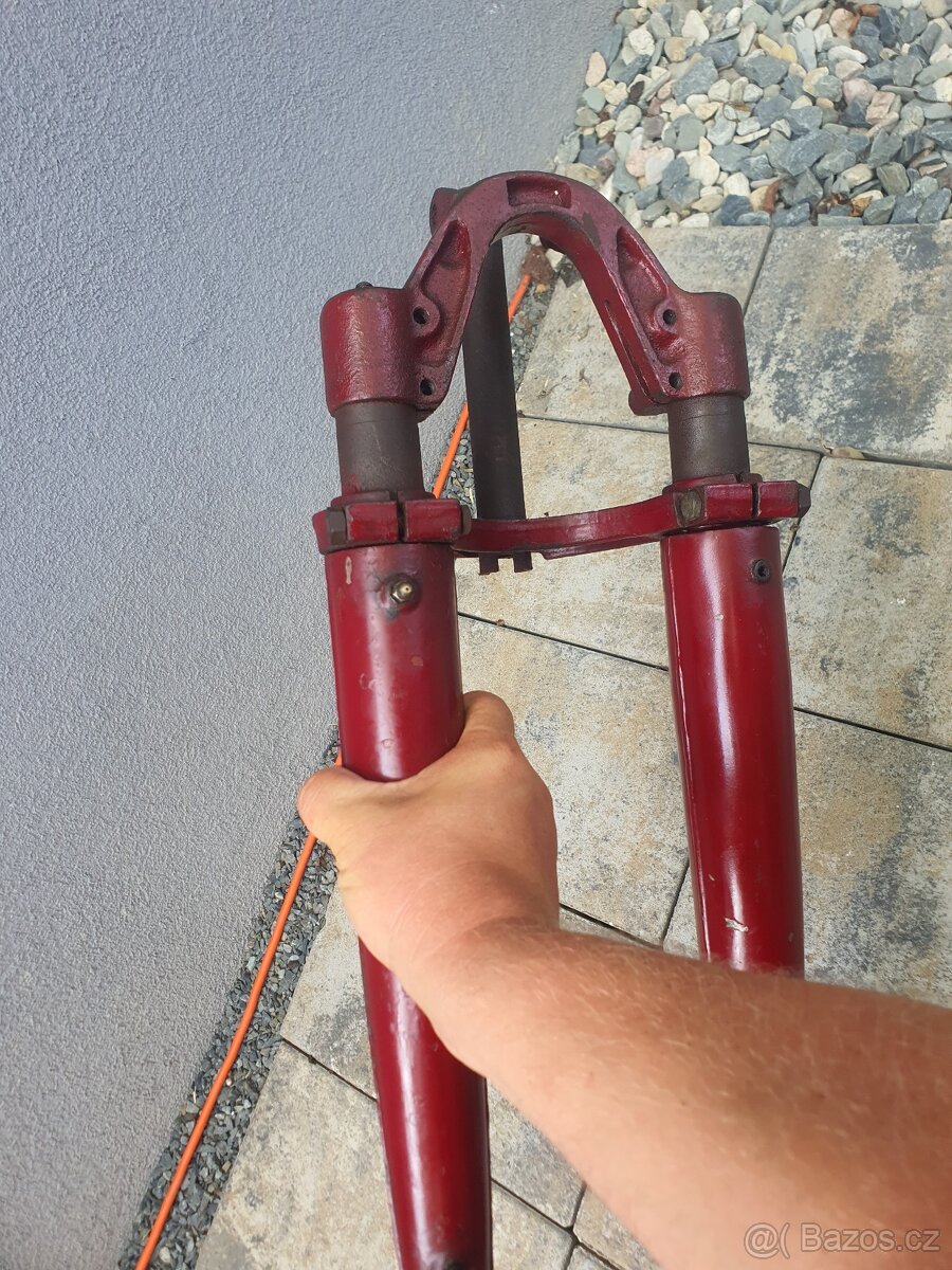 Jawa Pérák - 4